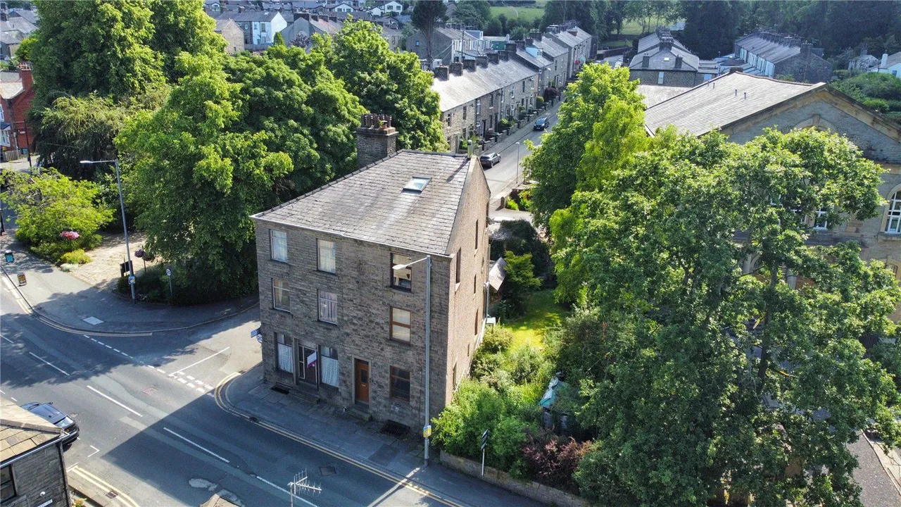 Burnley Road, Rawtenstall, BB4, photo 2
