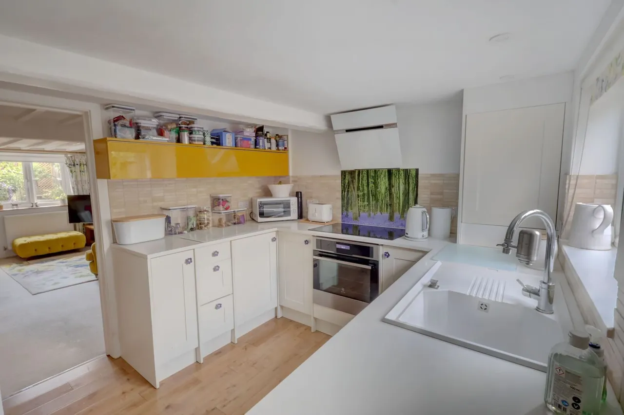 Lee Road, Saunderton Lee, HP27, photo 7