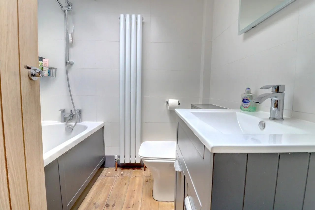 Lee Road, Saunderton Lee, HP27, photo 9