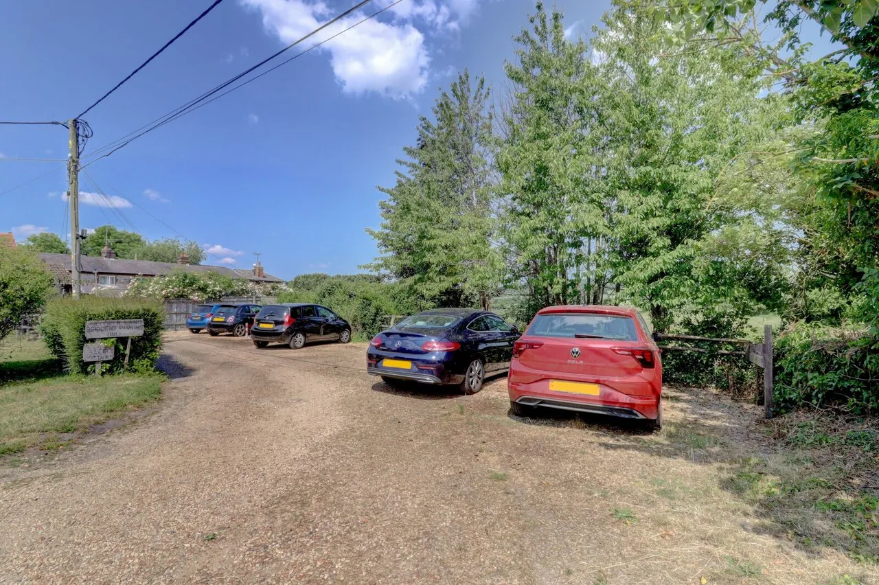 Lee Road, Saunderton Lee, HP27, photo 21