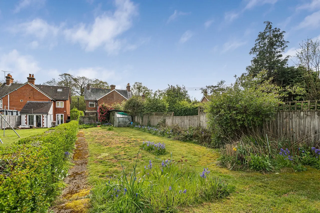Main Road, Bucks Horn Oak, GU10, photo 16