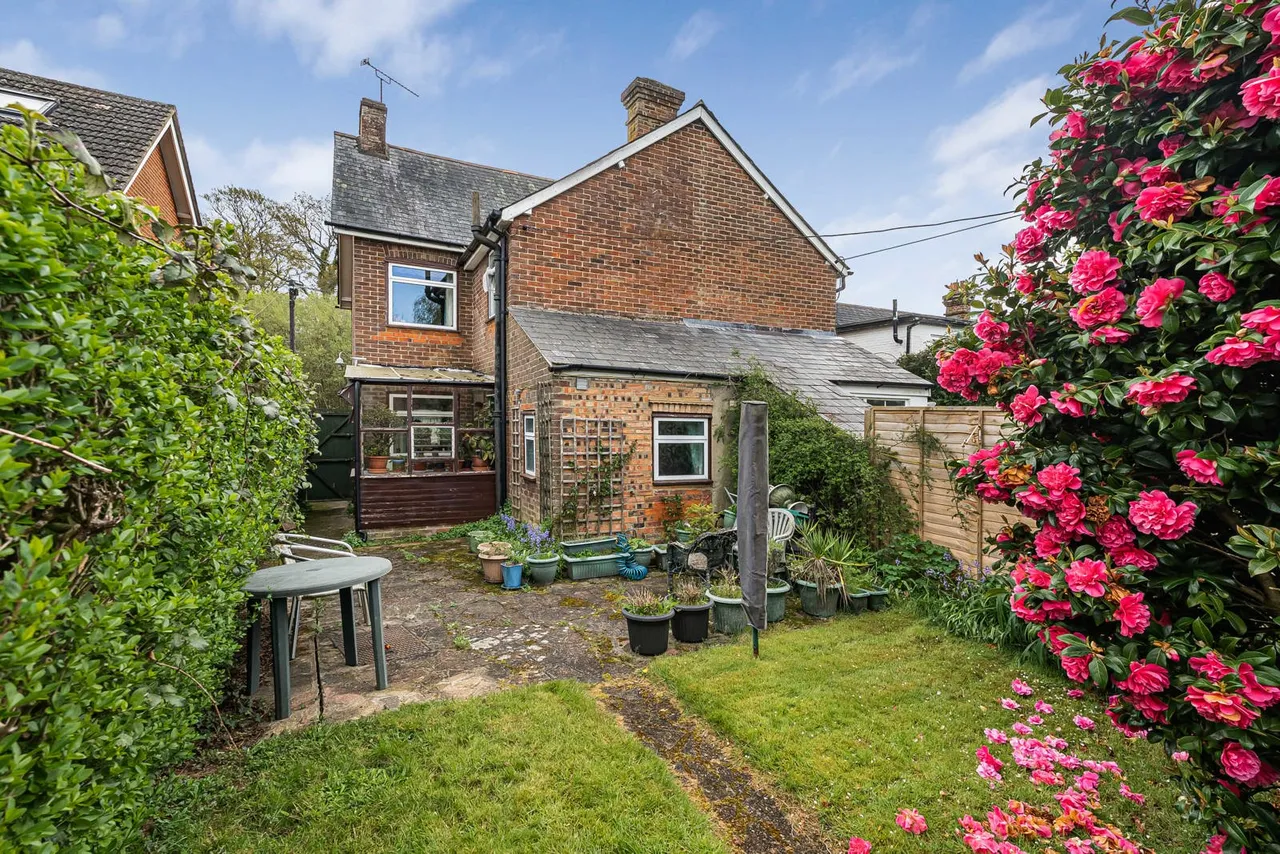 Main Road, Bucks Horn Oak, GU10, photo 10