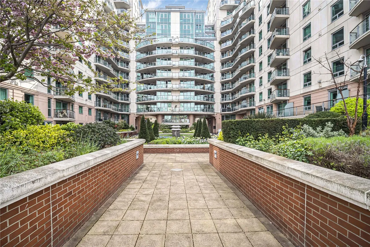 St. George Wharf, London, SW8, photo 19