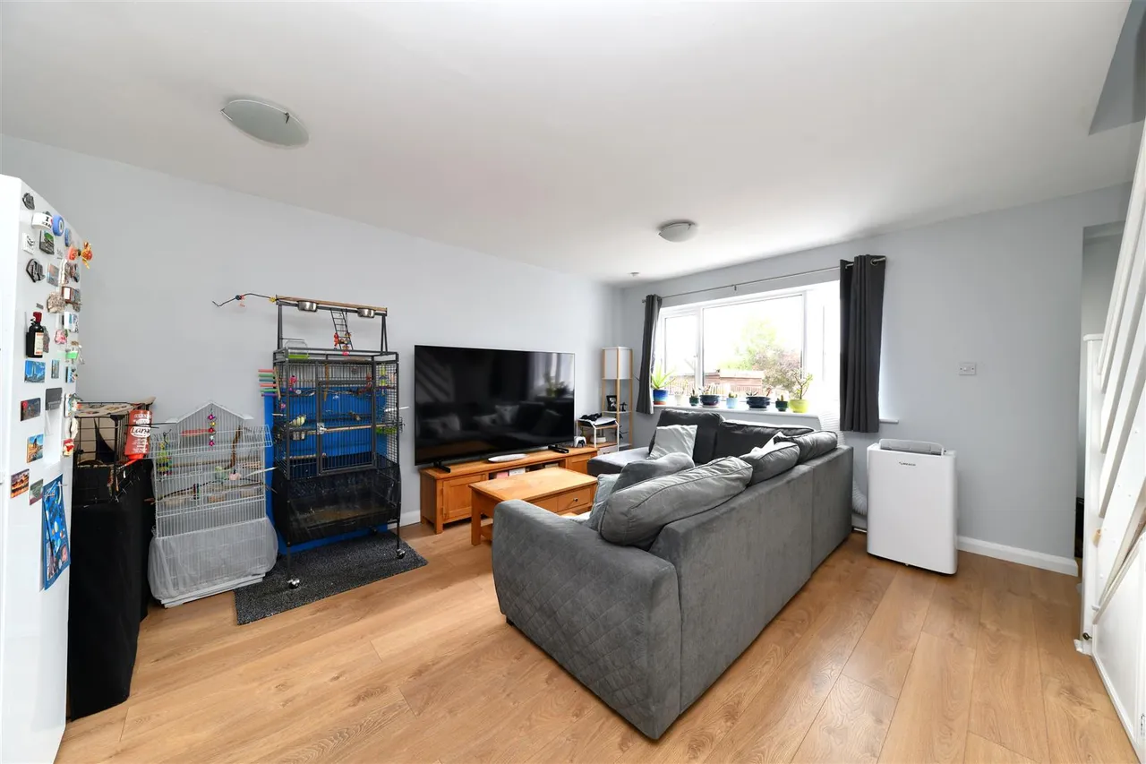 Woodstock, Knebworth, SG3 6EA, photo 3