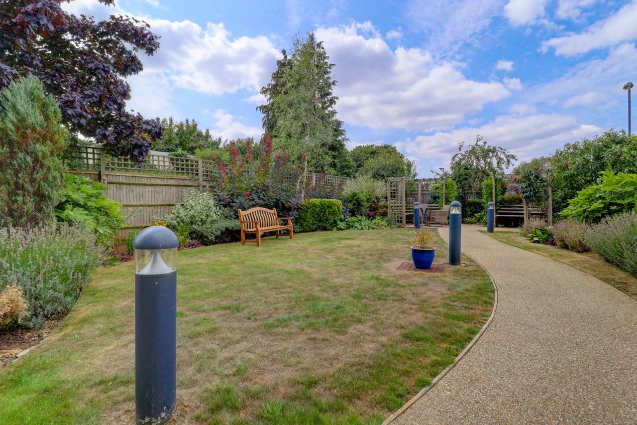 Trinity Place, Hazlemere, HP15, photo 10