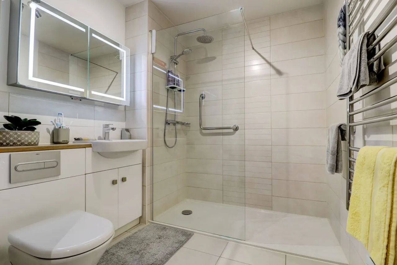 Trinity Place, Hazlemere, HP15, photo 9
