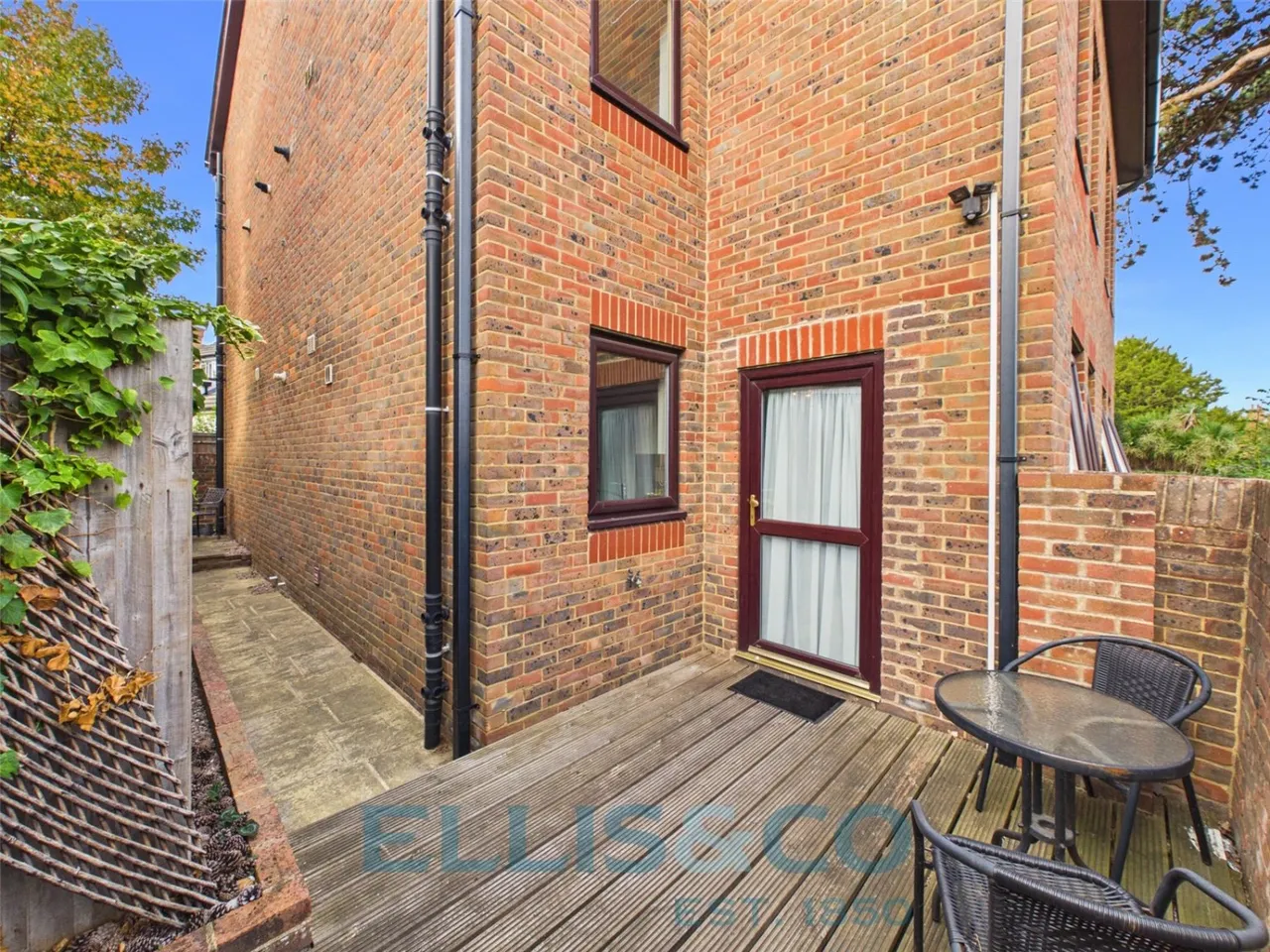 Hadlow Road, Tonbridge, TN9, photo 8