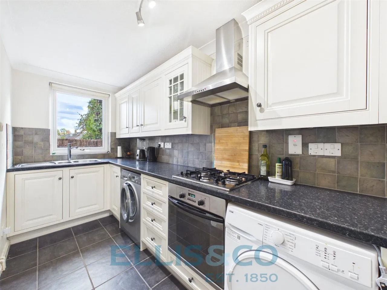 Hadlow Road, Tonbridge, TN9, photo 4