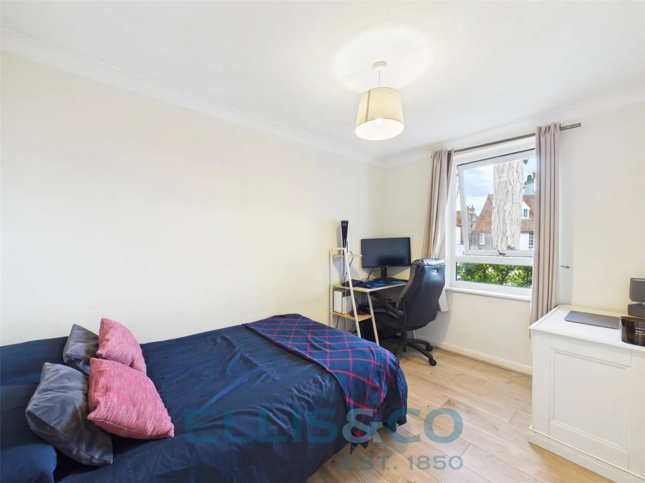 Hadlow Road, Tonbridge, TN9, photo 6