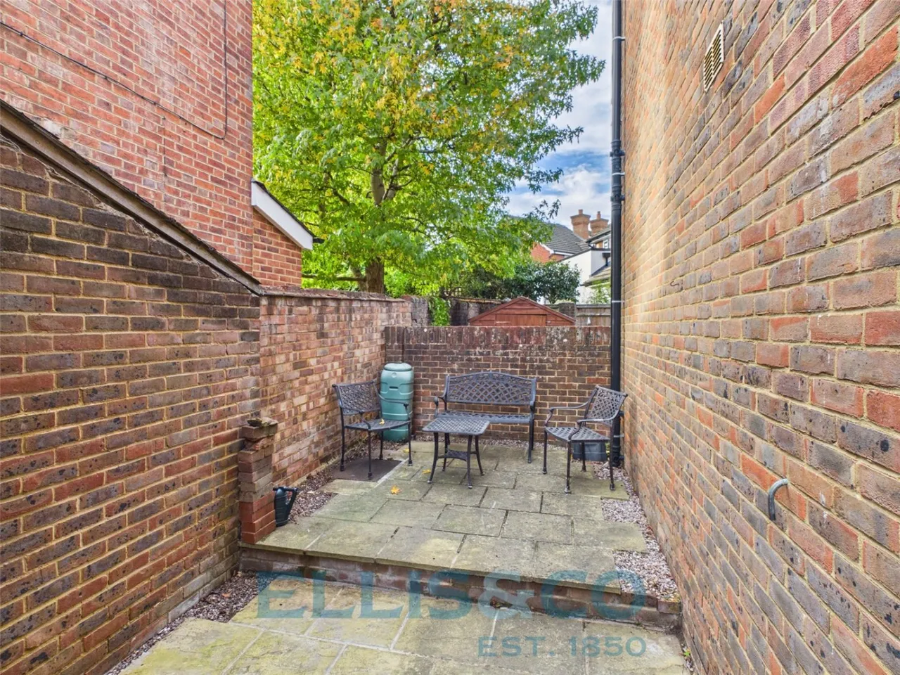 Hadlow Road, Tonbridge, TN9, photo 9