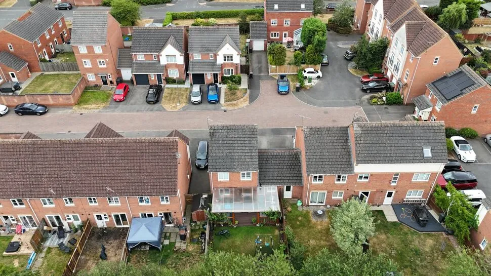 Honeysuckle Close, Bedworth, Warwickshire, CV12, photo 11