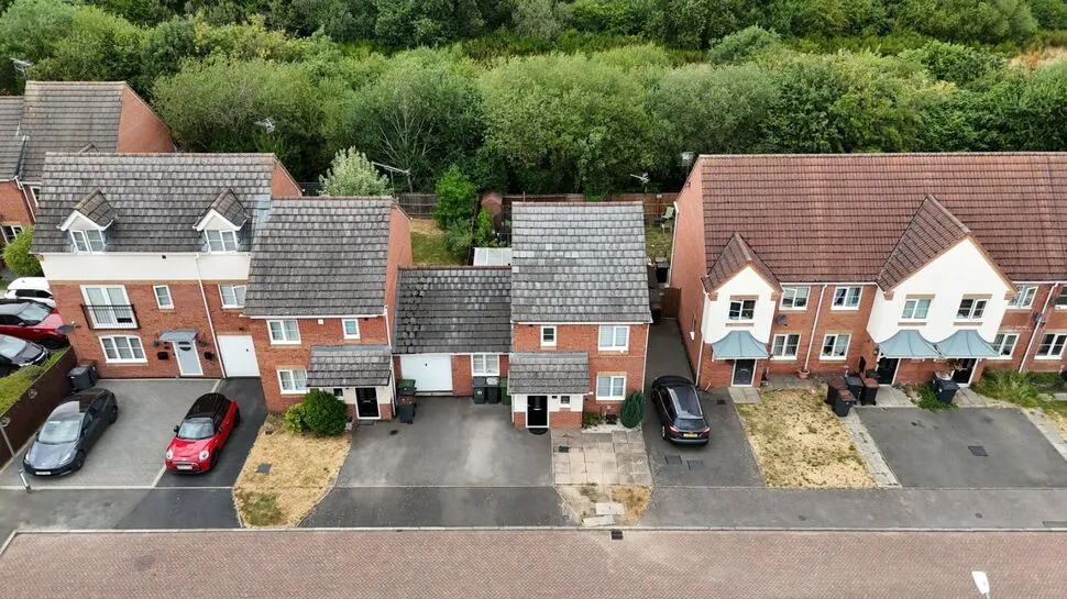Honeysuckle Close, Bedworth, Warwickshire, CV12, photo 12