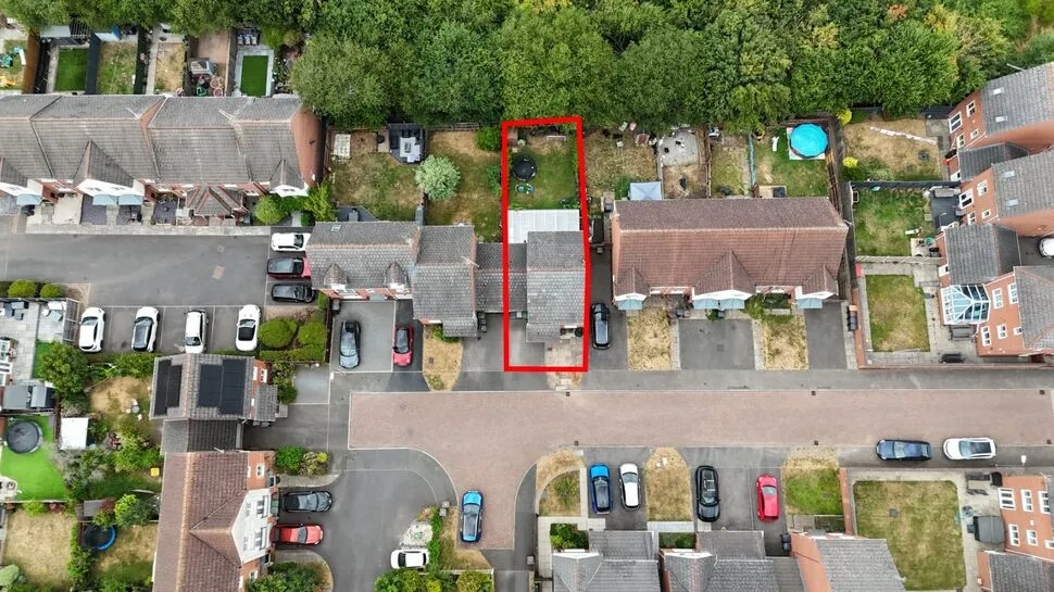 Honeysuckle Close, Bedworth, Warwickshire, CV12, photo 9