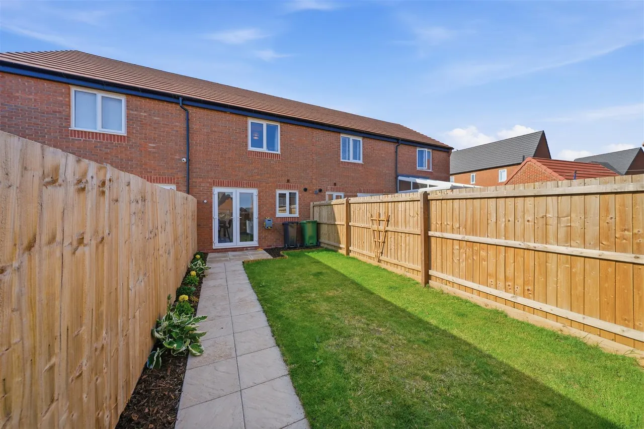 Barbary Close, Loughborough, photo 13