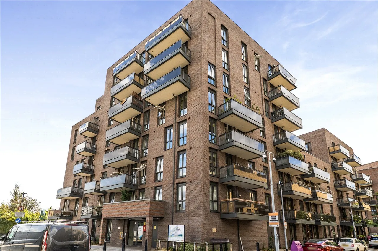 1 bed flat for sale, Bow Common Lane, London, E3