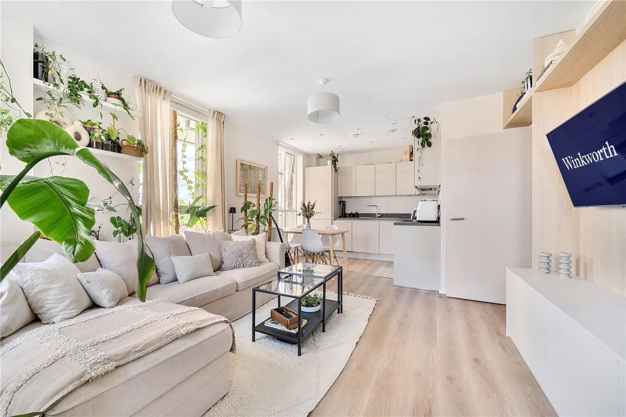 Bow Common Lane, London, E3, photo 5