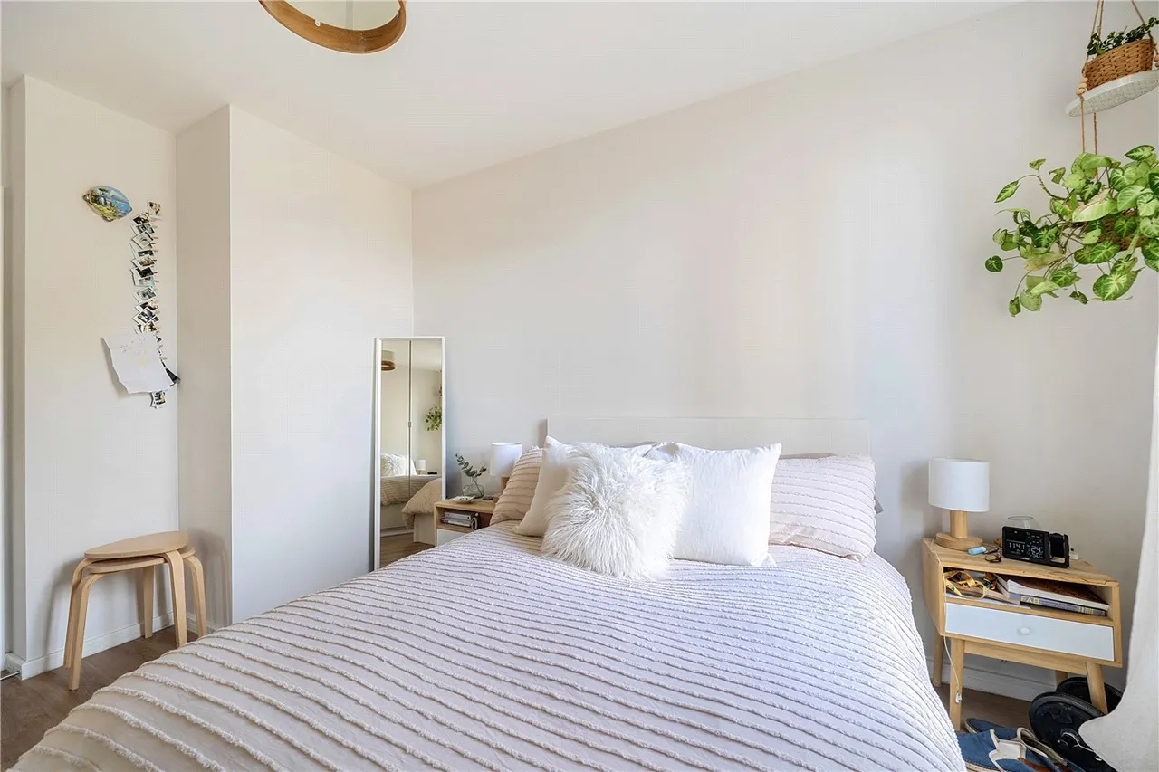 Bow Common Lane, London, E3, photo 9