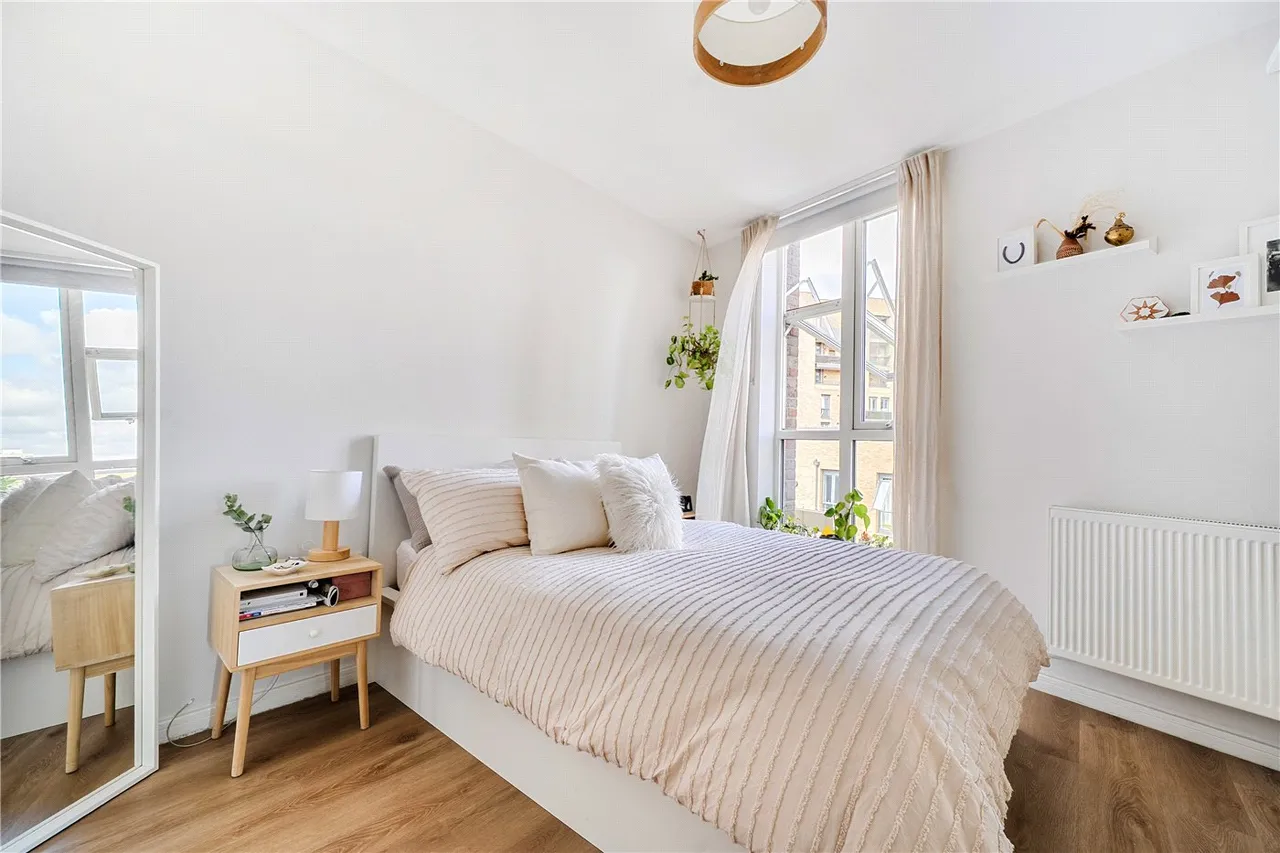 Bow Common Lane, London, E3, photo 10