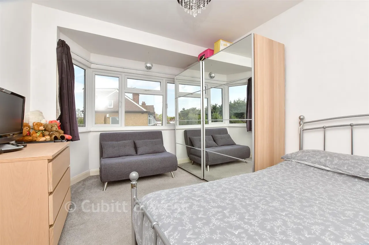 London Road, Wallington, SM6, photo 8