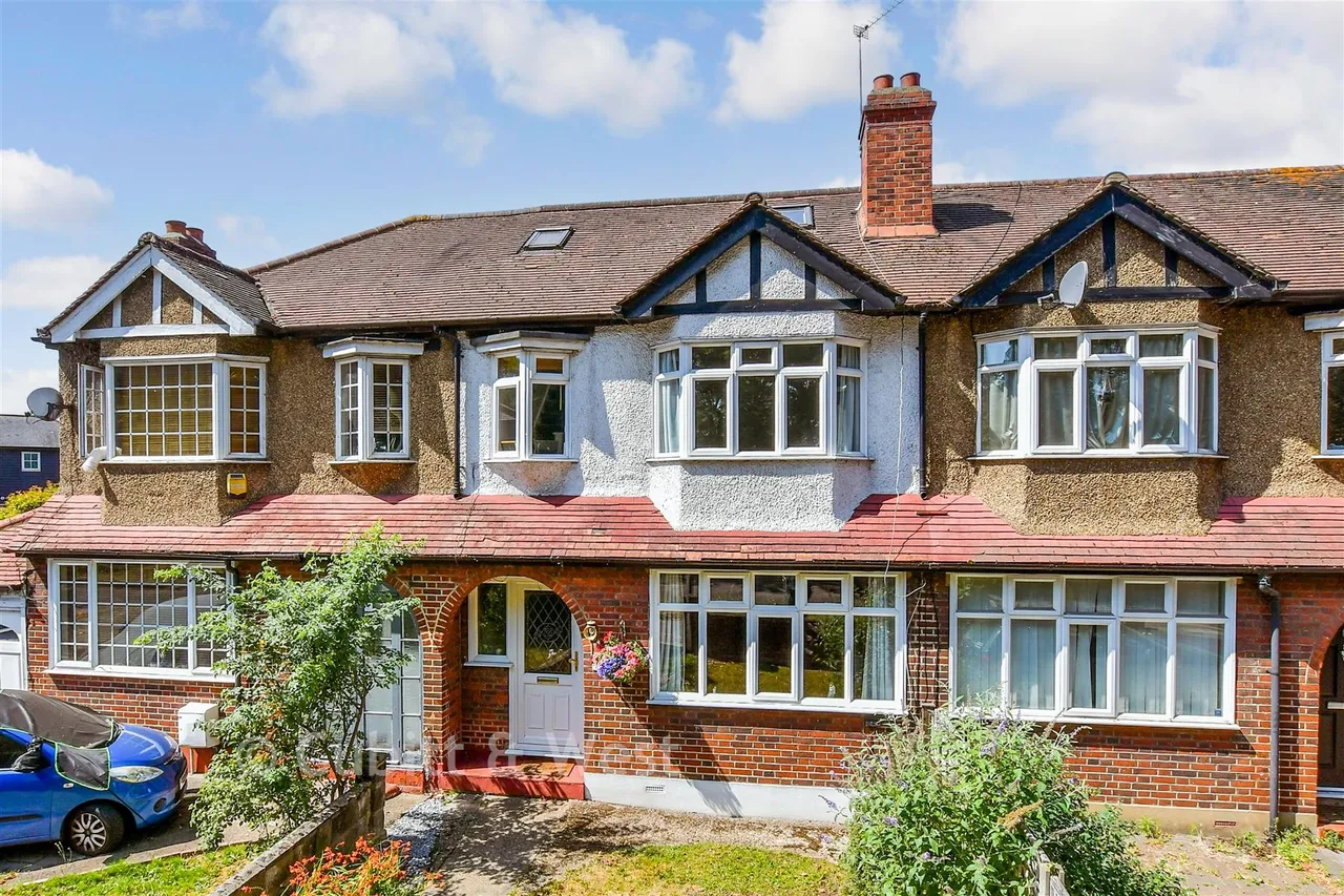 3 bed house for sale, London Road, Wallington, SM6