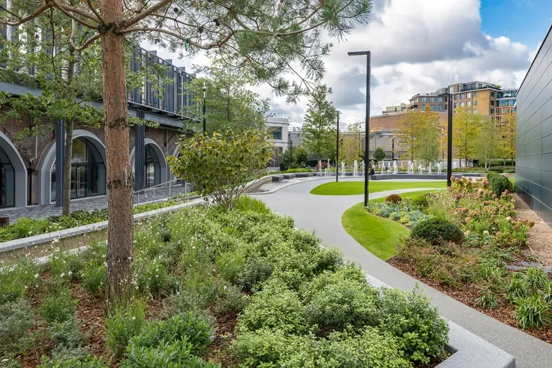 Fountain Park Way, White City, W12, photo 22