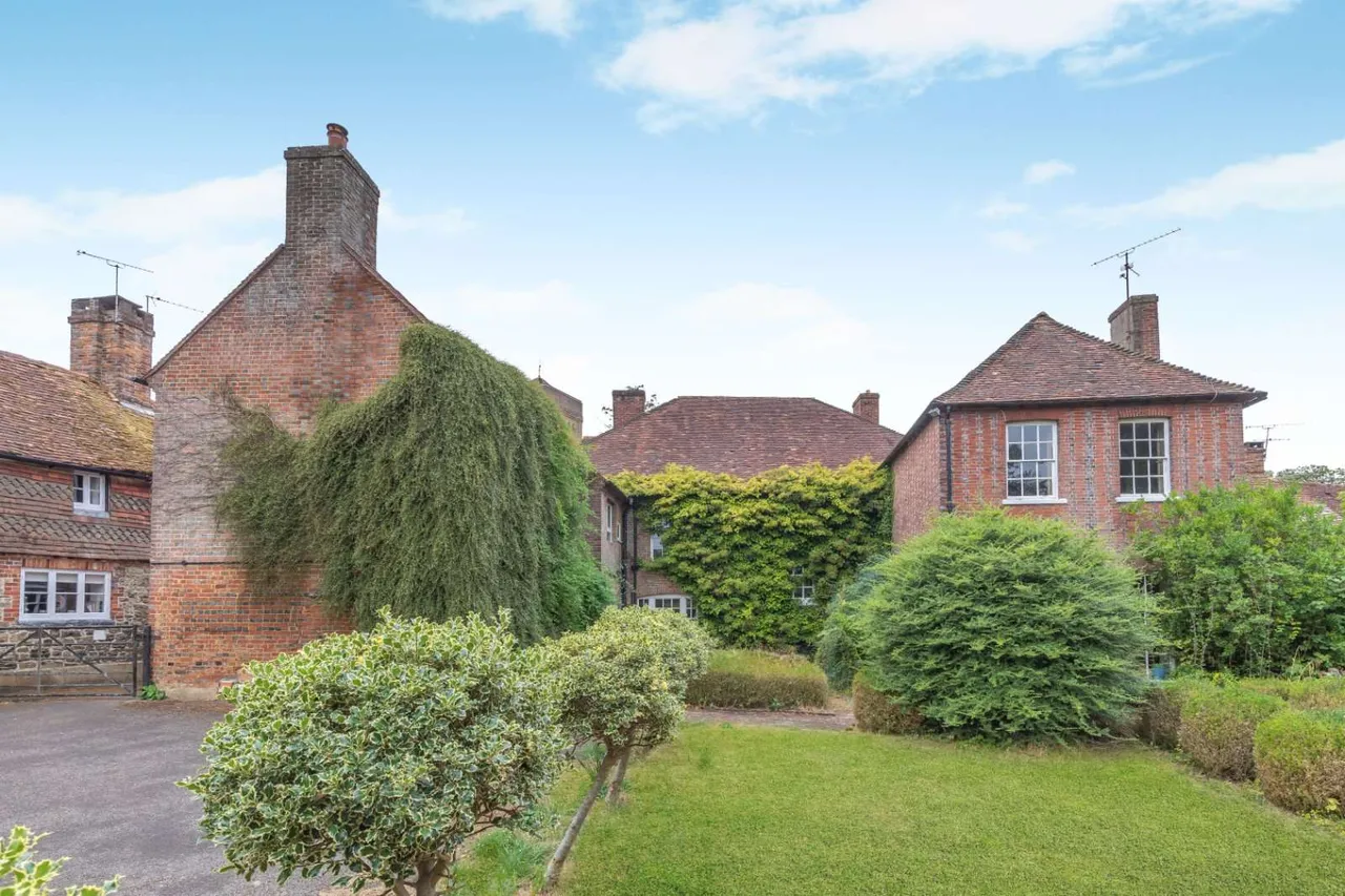 North Street, Petworth, GU28, photo 14