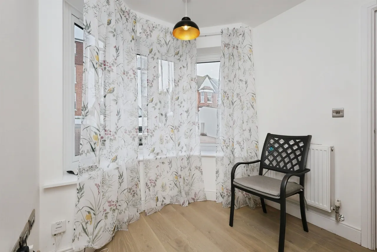 Hurst Road, Eastbourne, BN21, photo 17