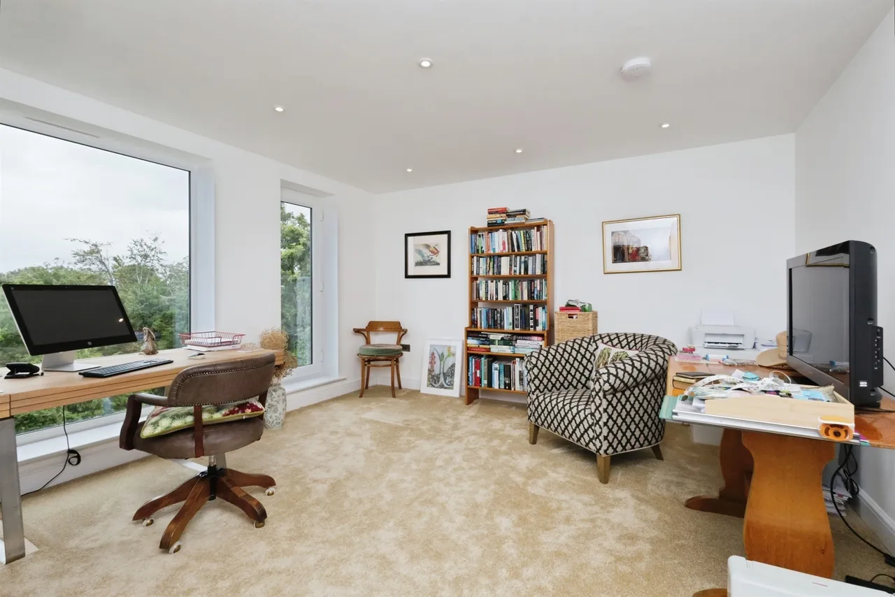 Hurst Road, Eastbourne, BN21, photo 8