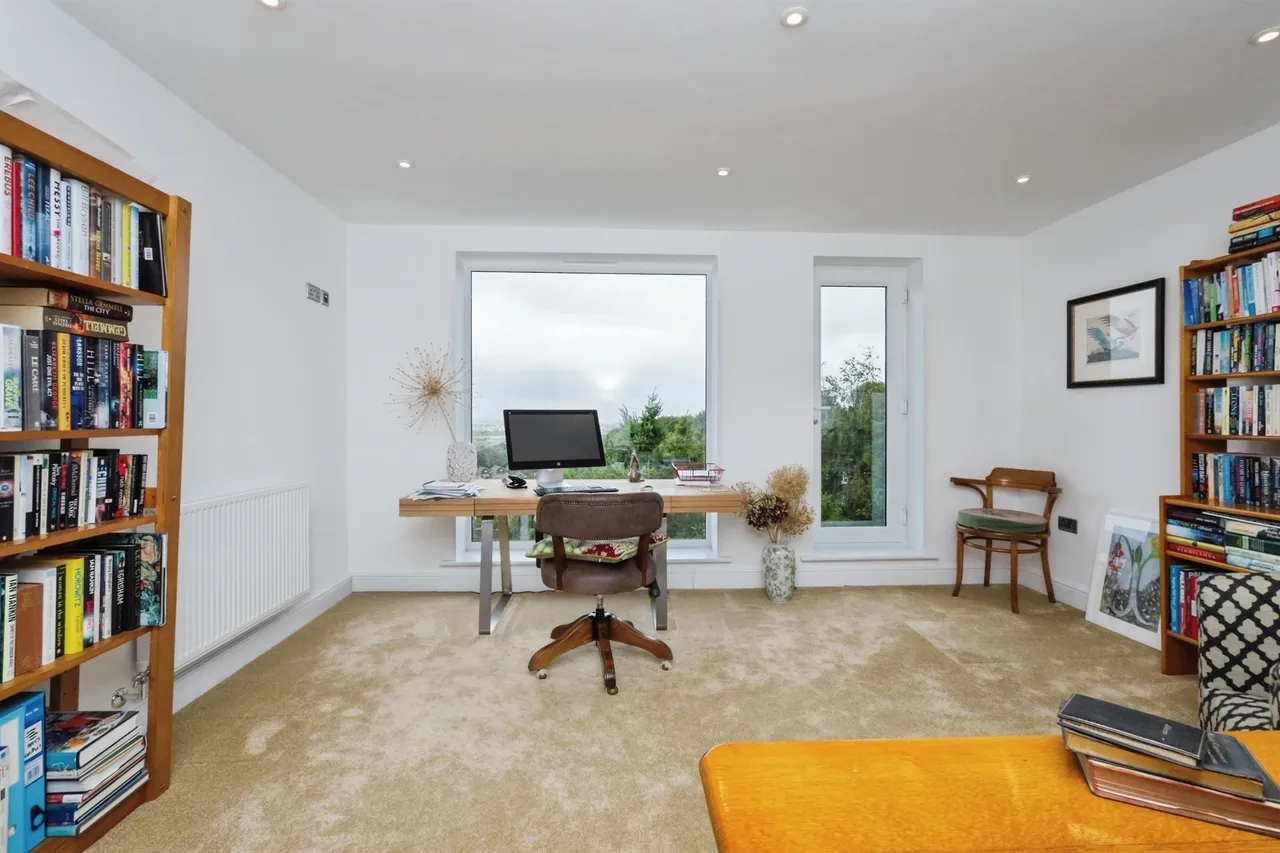 Hurst Road, Eastbourne, BN21, photo 11