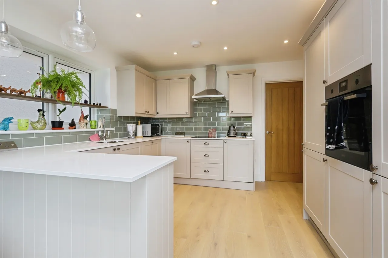 Hurst Road, Eastbourne, BN21, photo 4
