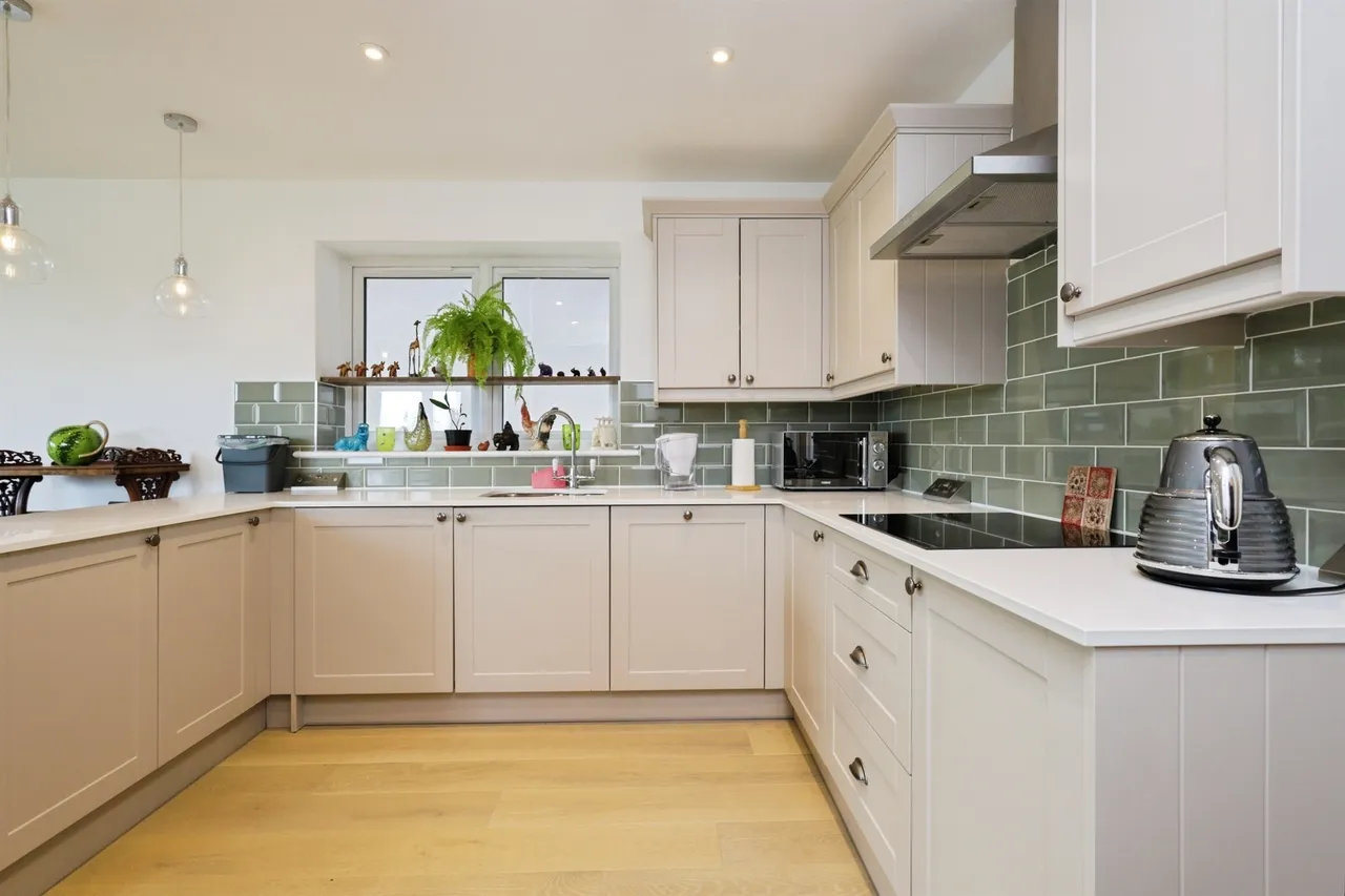 Hurst Road, Eastbourne, BN21, photo 5