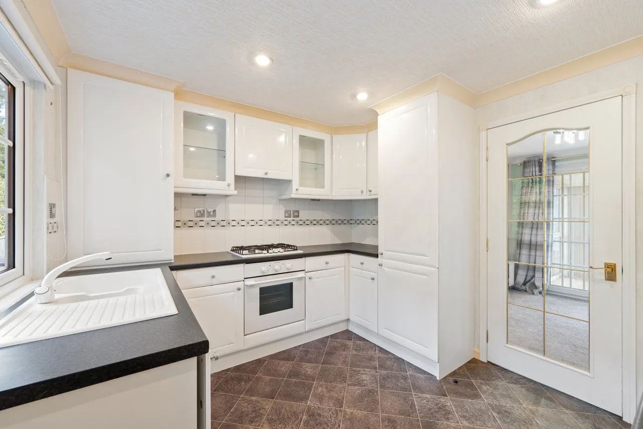 Woodlands Walk, Dunnikier Chalet Park, KY1, photo 12