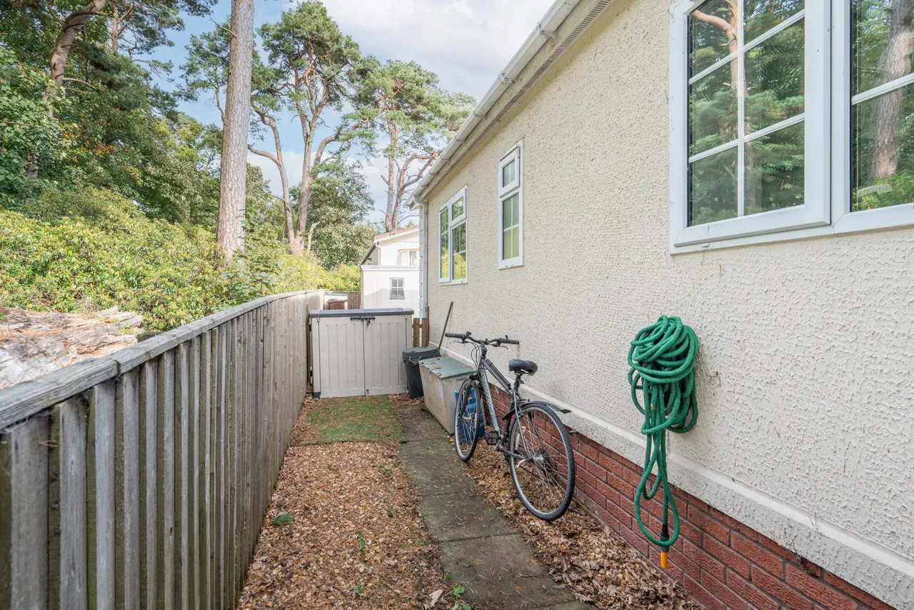 Woodlands Walk, Dunnikier Chalet Park, KY1, photo 14