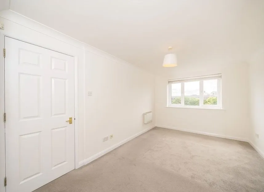 Sopwith Way, Kingston Upon Thames, KT2, photo 4