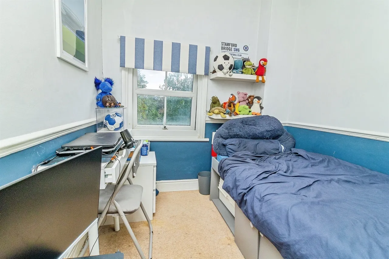 The Leys, Woburn Sands, MK17, photo 13
