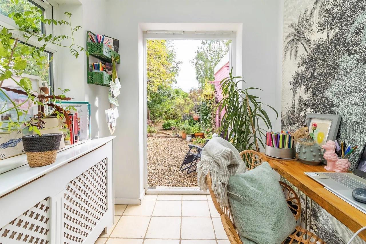 The Leys, Woburn Sands, MK17, photo 8