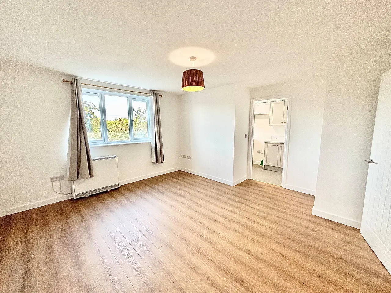 Chantress Close, Dagenham, RM10, photo 4