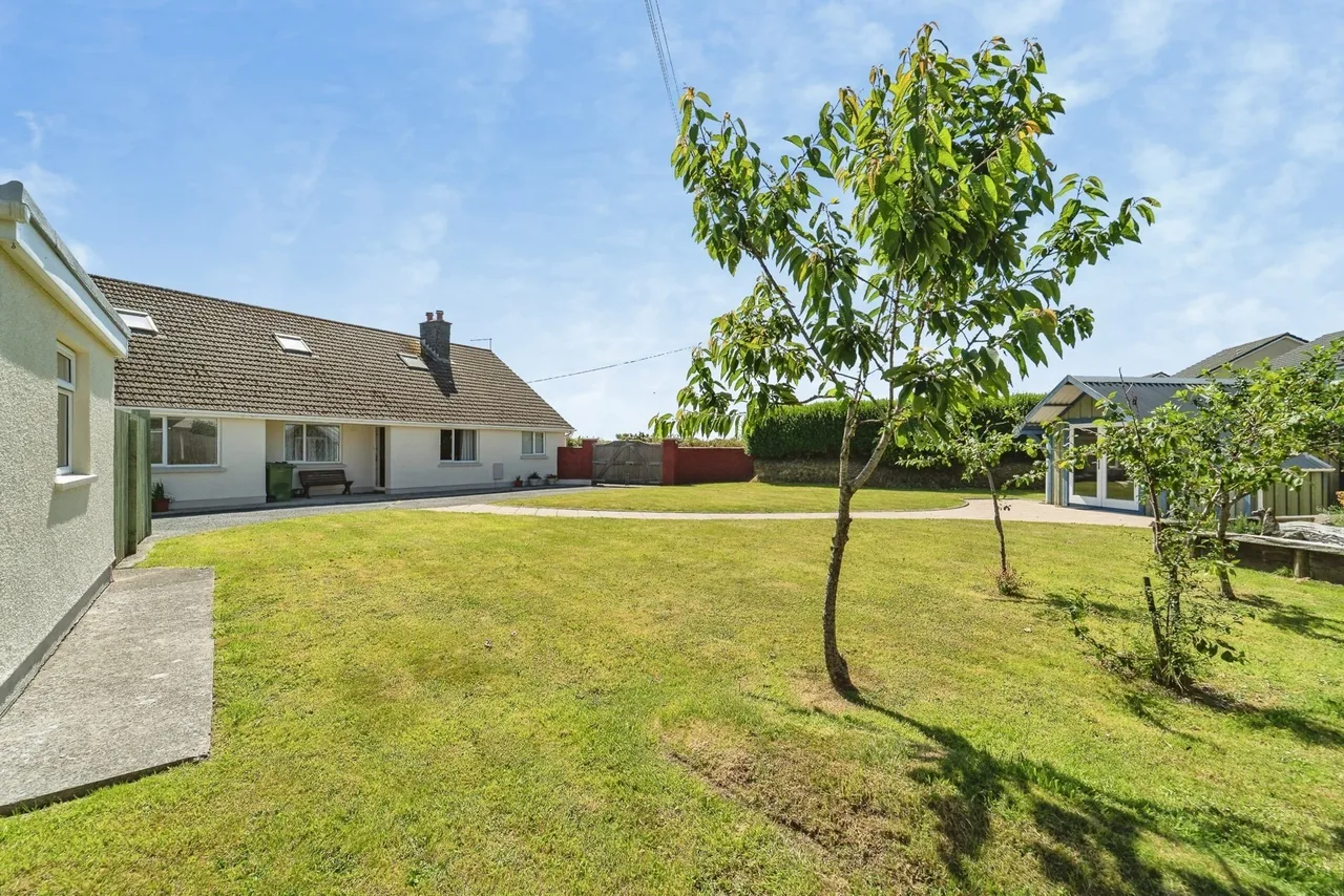 5 bed house for sale, Station Road, Letterston, SA62