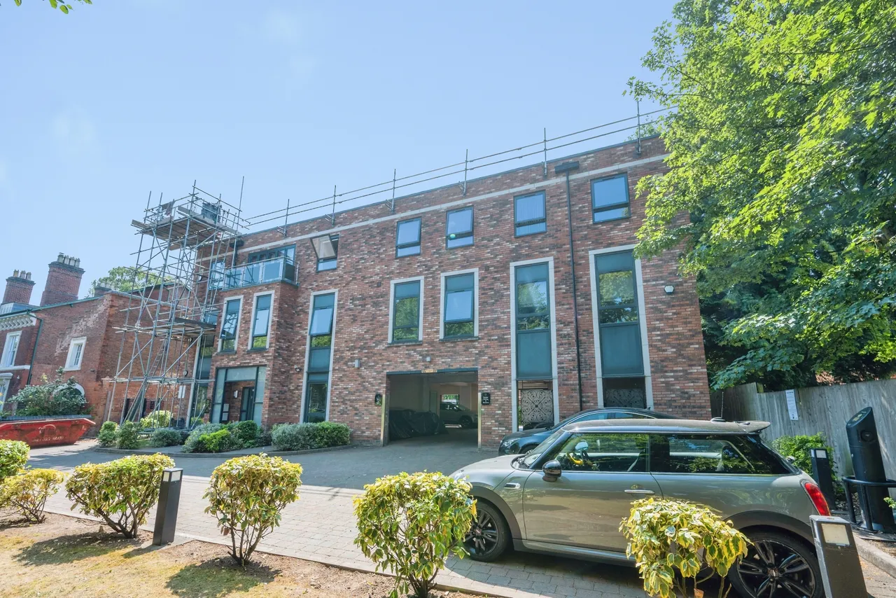 Hagley Road, Birmingham, B16, photo 19