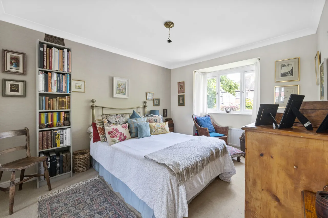 Cottenham Park Road, West Wimbledon, SW20, photo 5