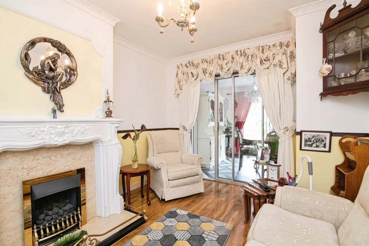 Church Lane, West Bromwich, B71, photo 4