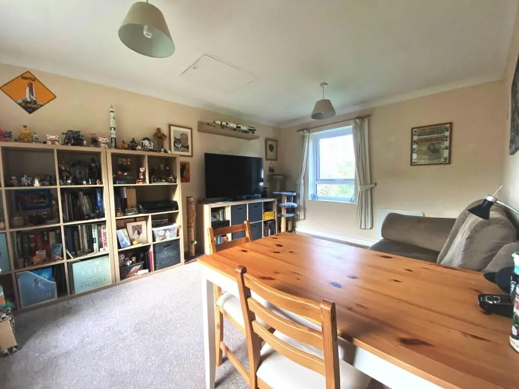 Pelham Way, Bookham, KT23, photo 3