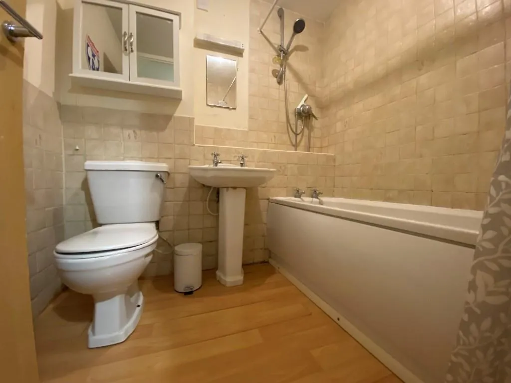 Pelham Way, Bookham, KT23, photo 6
