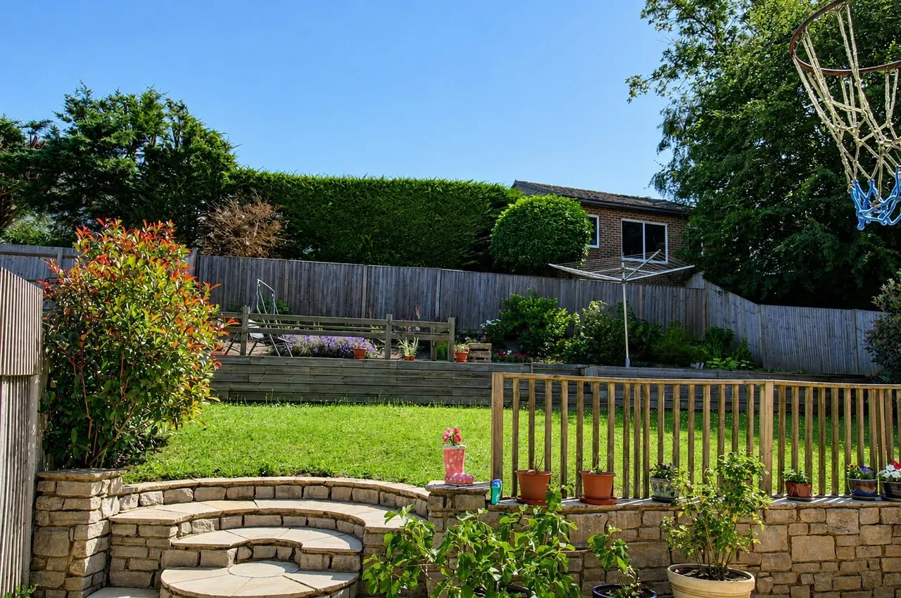 3 bed house for sale, Meadowside, Pulborough, RH20