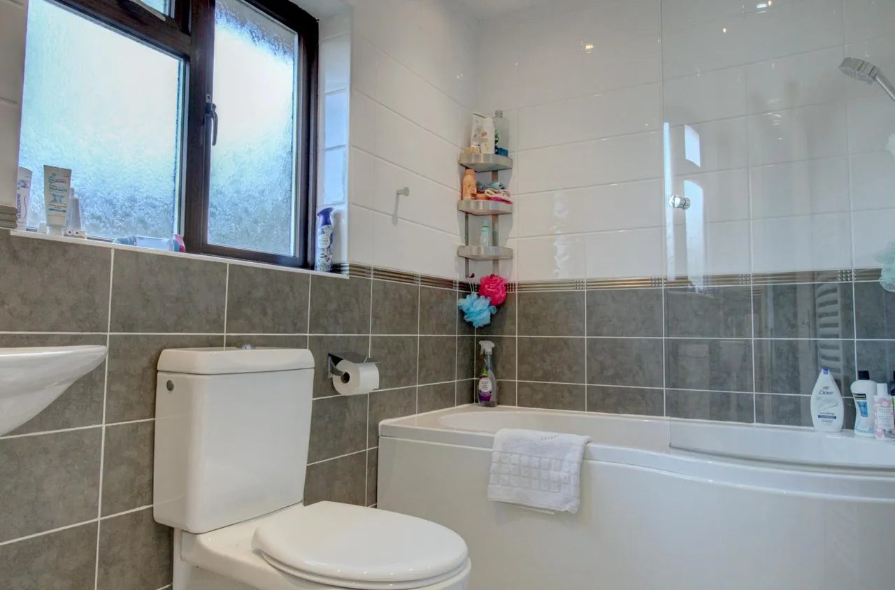 Meadowside, Pulborough, RH20, photo 13