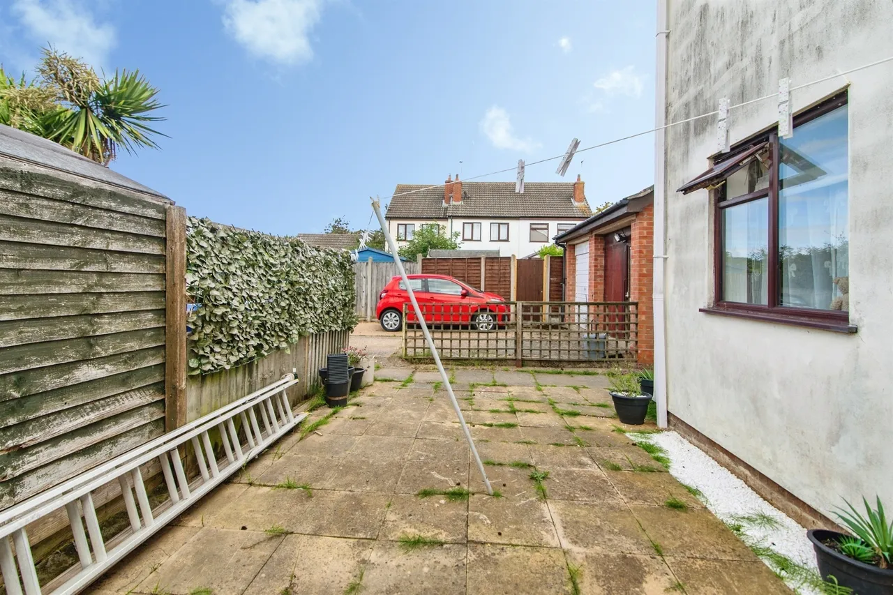 Stradbroke Road, Lowestoft, NR33, photo 14
