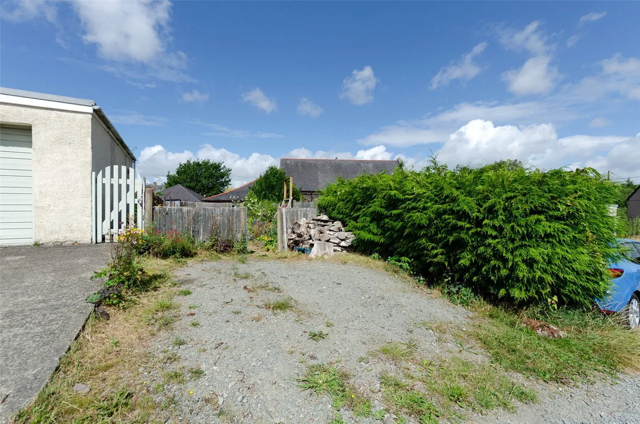 Llanrug, Caernarfon, LL55, photo 16