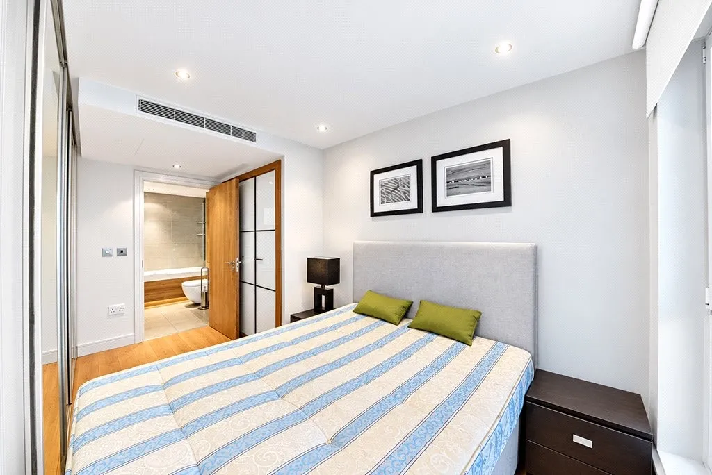 Townmead Road, Imperial Wharf, SW6, photo 4