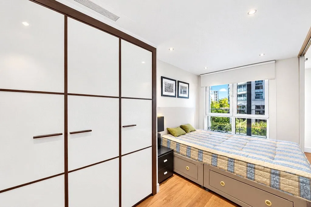 Townmead Road, Imperial Wharf, SW6, photo 5