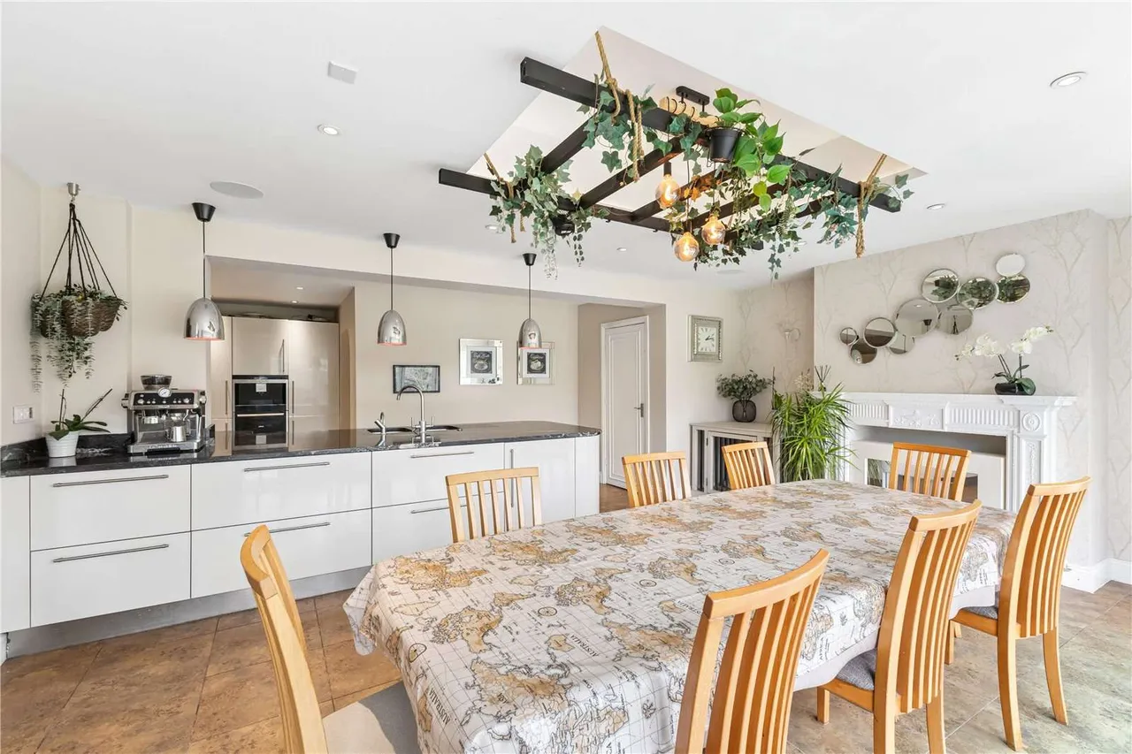 The Causeway, Potters Bar, EN6, photo 7